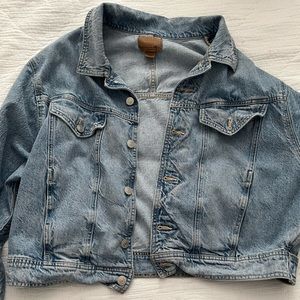 AE cropped denim jacket light wash